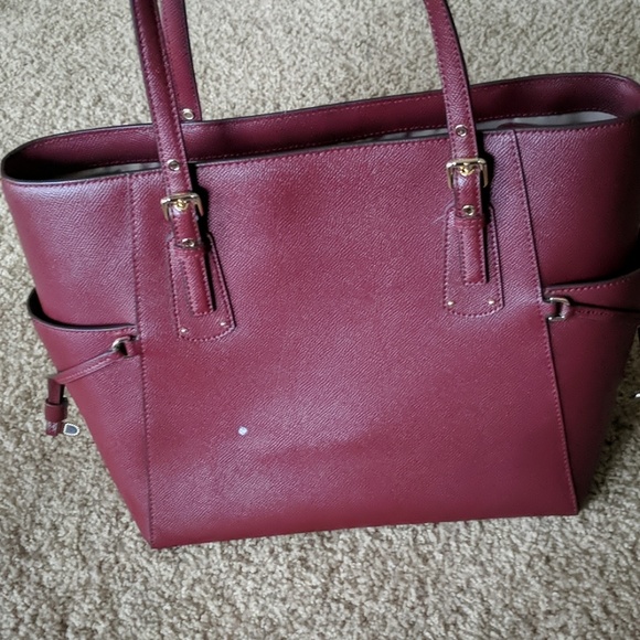 Michael Kors Leather Tote/Purse - Picture 4 of 8